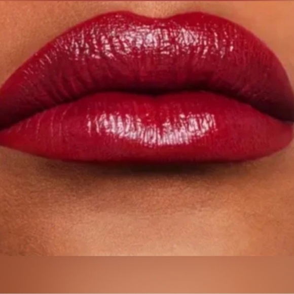 ESTEE LAUDER Limited Edition 2024 Red Velvet Lipstick NEW - Picture 3 of 7